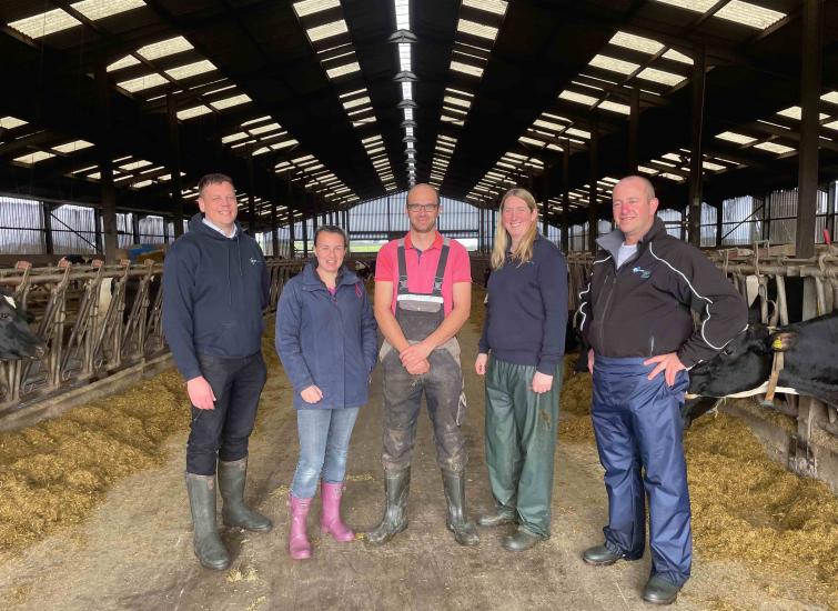 Teamwork Drives Success with Robotic Milking on the Lizard